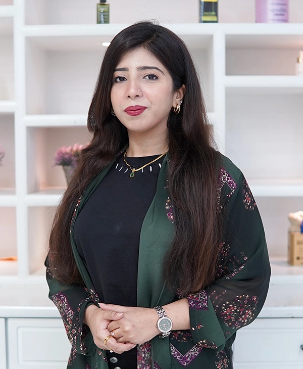 Dr. Umna – Cosmetic Dentist and Certified Cosmetologist at SLA Aesthetics Clinic